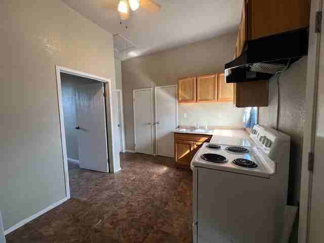 1517 Garcia St - Photo 7 of 20