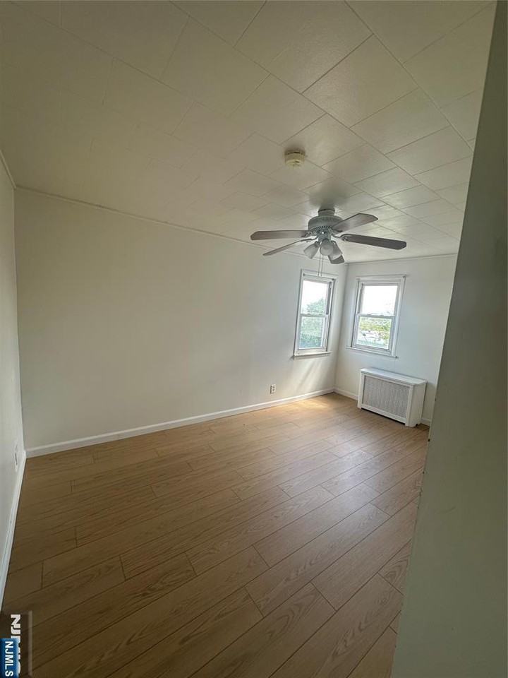 224 Bergen Ave ##3 - Photo 2 of 9