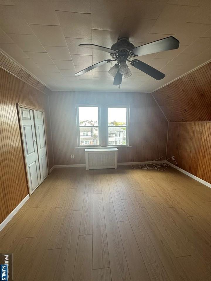 224 Bergen Ave ##3 - Photo 3 of 9