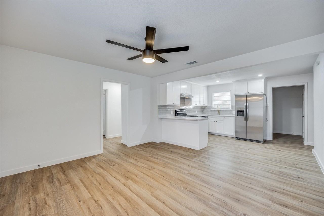 2726 El Capitan Dr - Photo 3 of 12