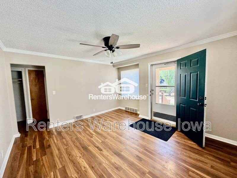 1145 65th St - Photo 2 of 19