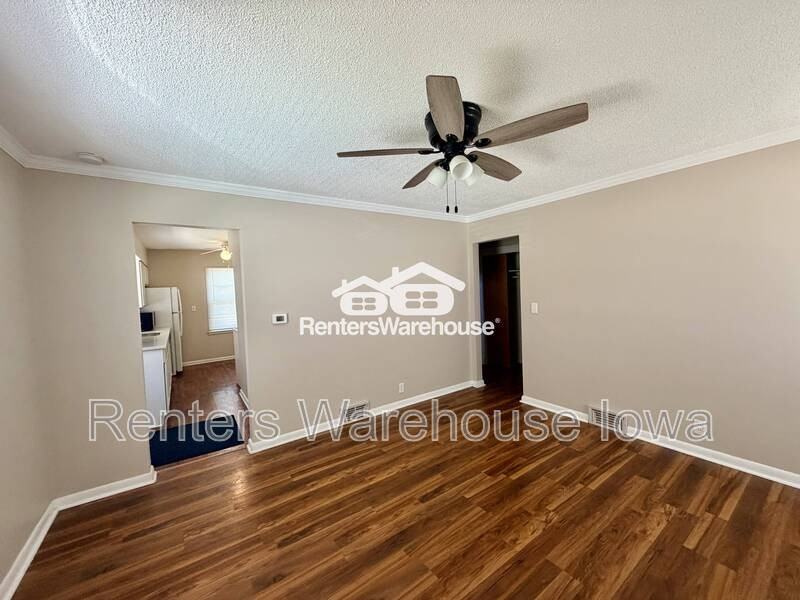 1145 65th St - Photo 3 of 19