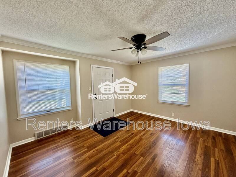 1145 65th St - Photo 5 of 19