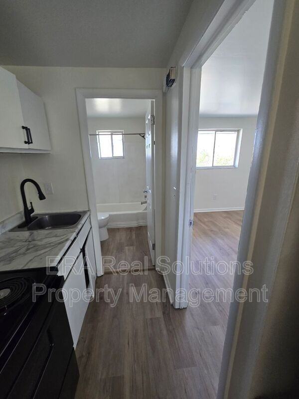 3400 Camp Chase Dr #4C - Photo 7 of 13