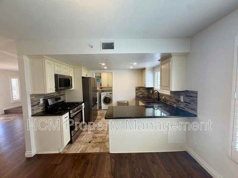 201 Laurel Ave #7 - Photo 7 of 19