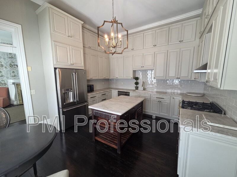 401 E Main St - Photo 6 of 27