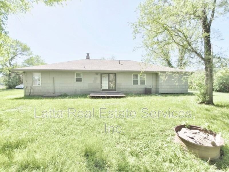 8819 Noland Rd - Photo 2 of 13