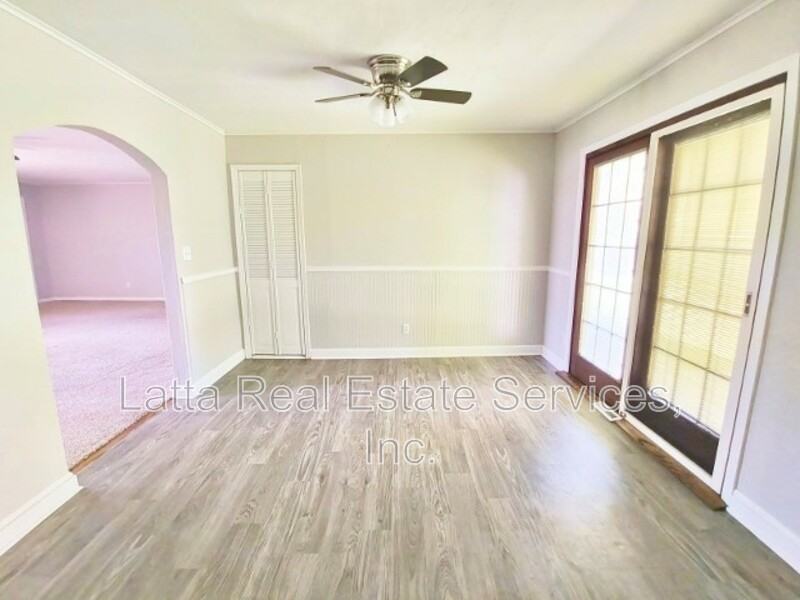 8819 Noland Rd - Photo 5 of 13