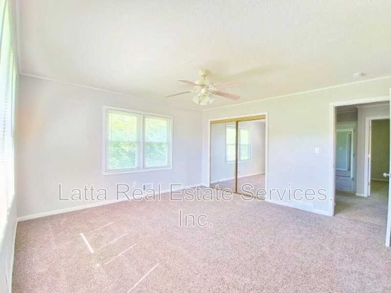 8819 Noland Rd - Photo 7 of 13