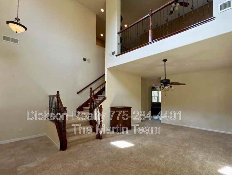 7263 Fox Wood Ln - Photo 2 of 29