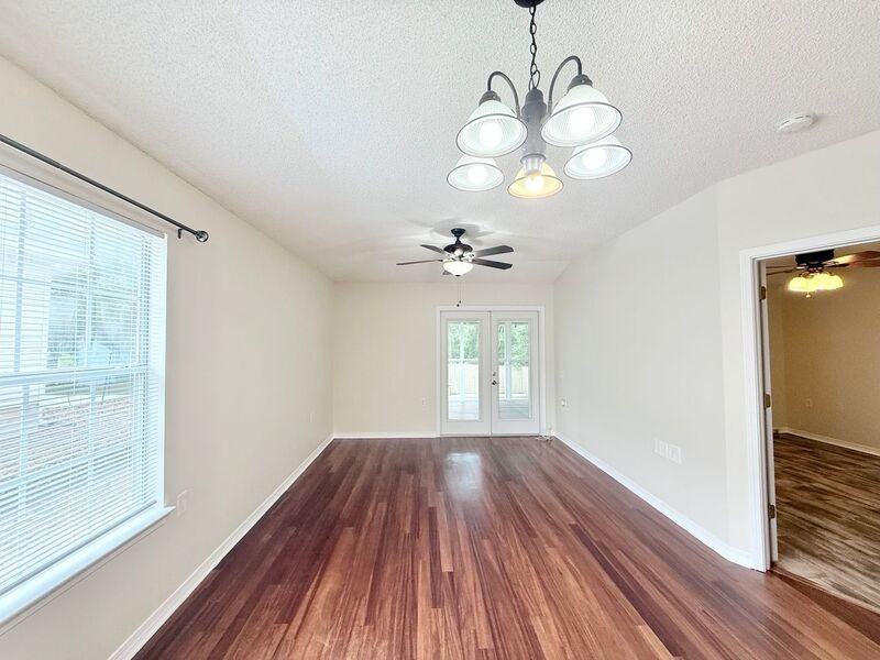 2313 Shoal Creek Dr - Photo 4 of 15