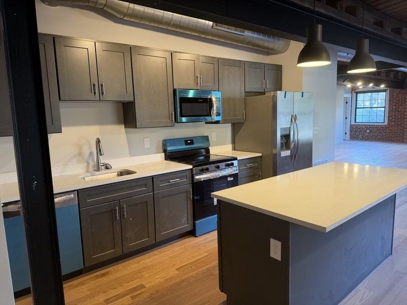 1665 Main St - Photo 2 of 10