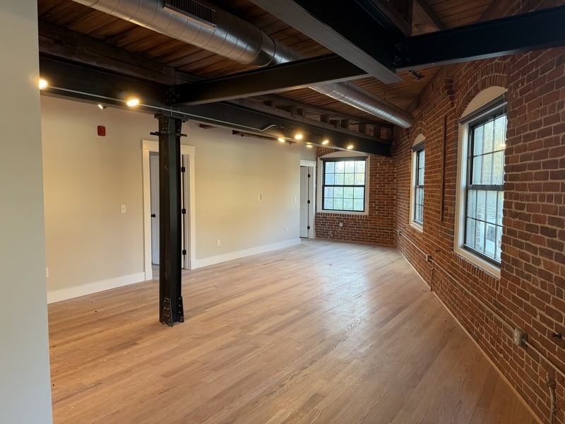 1665 Main St - Photo 3 of 10