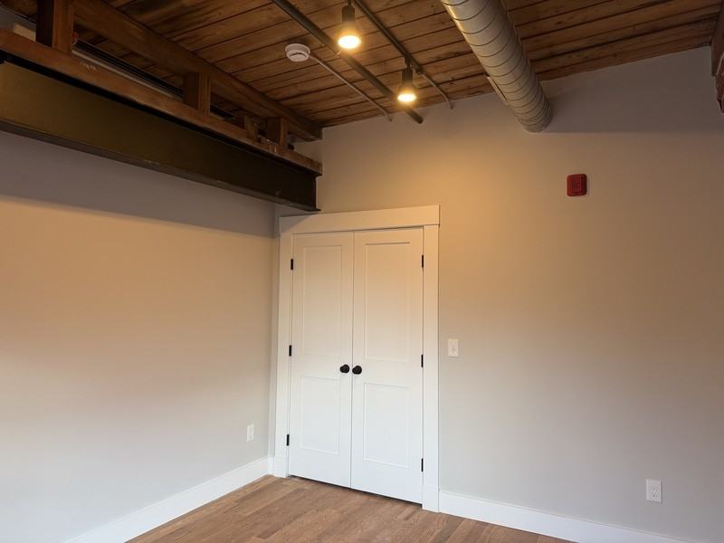 1665 Main St - Photo 5 of 10