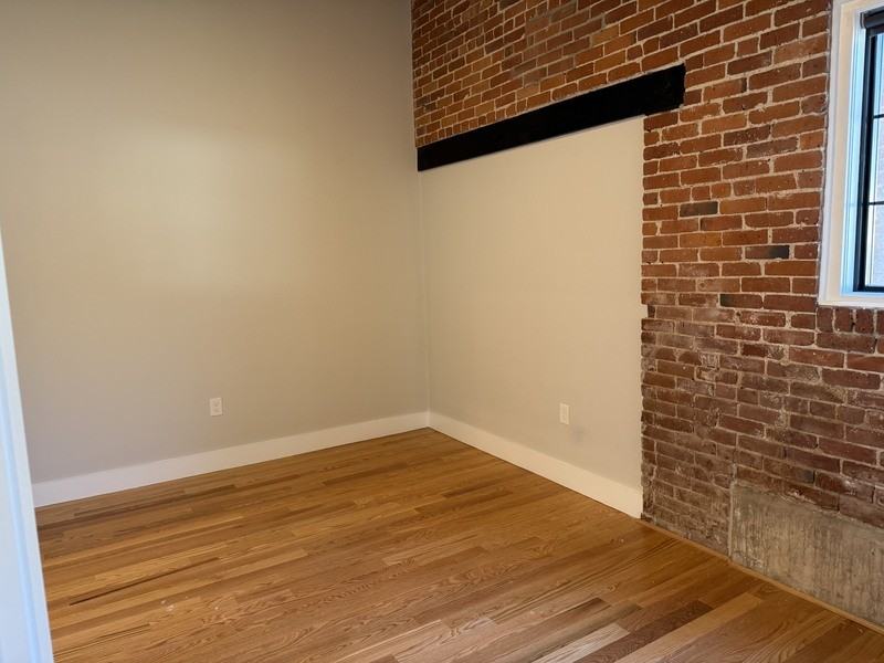 1665 Main St - Photo 7 of 9