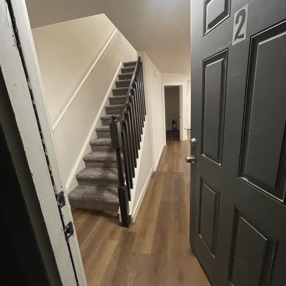 3414 W 7th St Apt 2 #4 - Photo 5 of 10