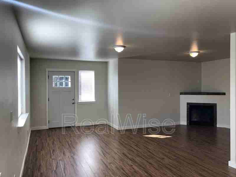1216 Sw 27th St - Photo 3 of 36