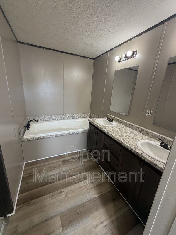 4950 E Farm Lane Rd - Photo 4 of 5