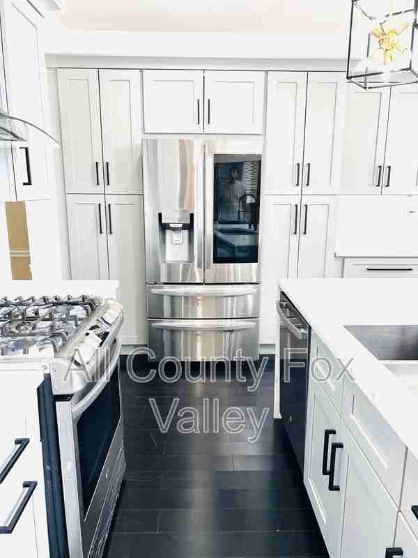 2080 Mark Cir - Photo 4 of 34