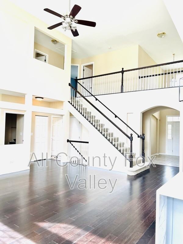 2080 Mark Cir - Photo 5 of 34