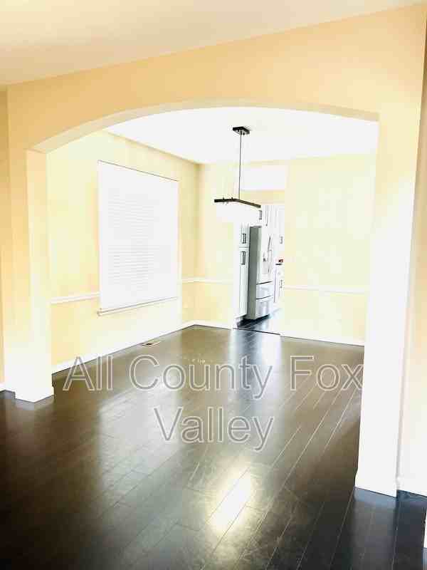 2080 Mark Cir - Photo 7 of 34