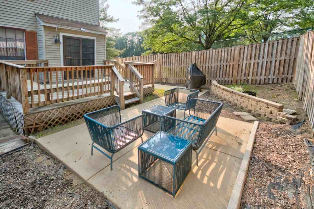 2813 31st Ave - Photo 2 of 3