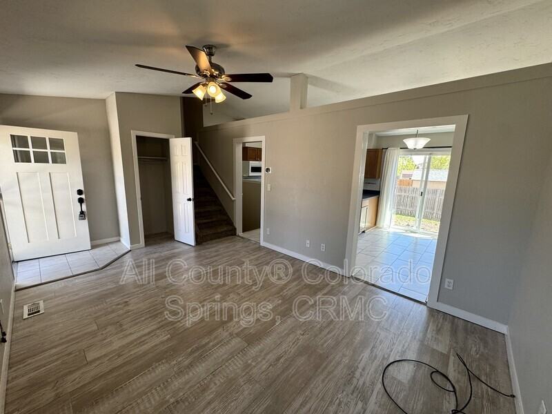 5185 Nolte Dr N - Photo 3 of 33