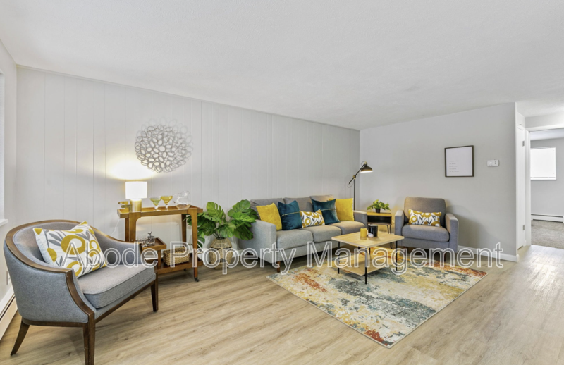 434 W 10th St - Photo 2 of 9