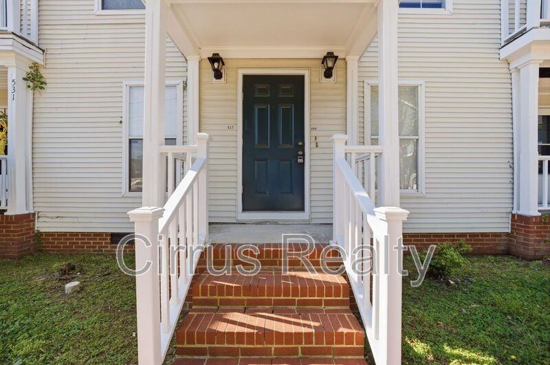 533 Columbia St - Photo 5 of 25