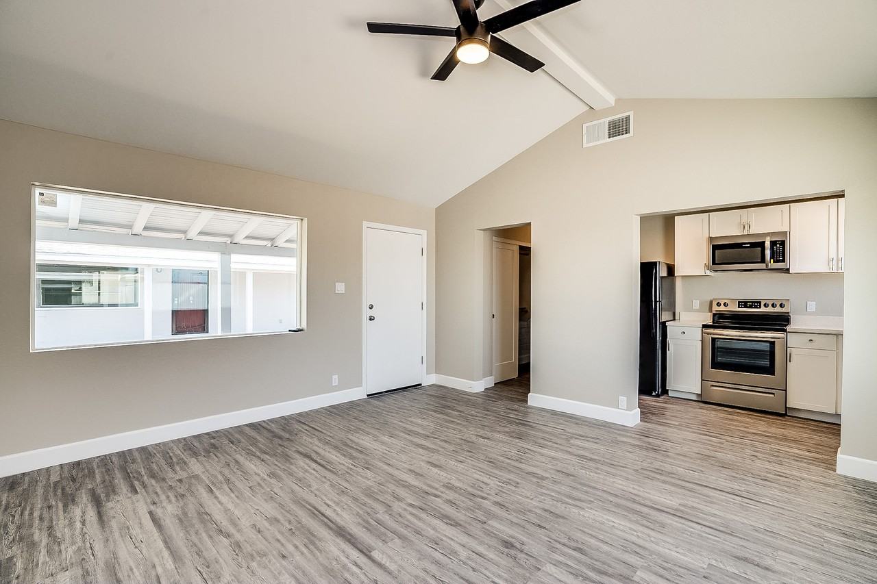 215 S Doran - Photo 6 of 16