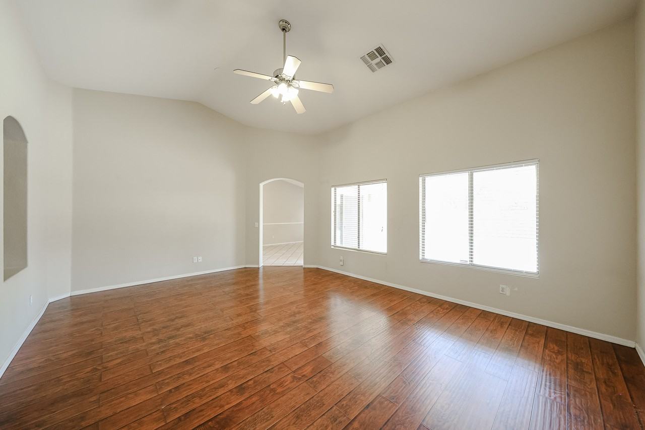 1623 E Wildhorse Pl - Photo 6 of 38