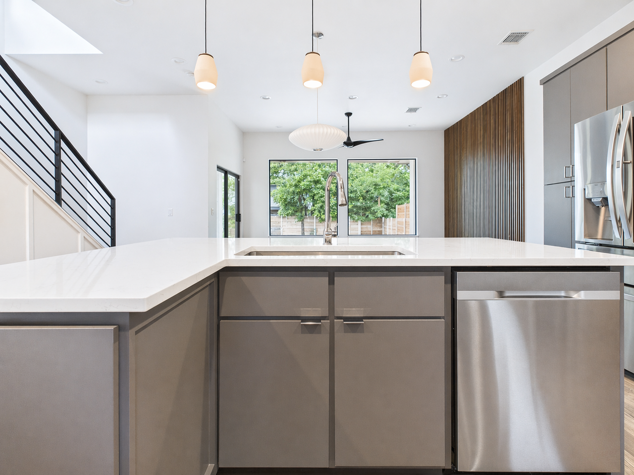 4402 Mount Vernon Dr #202 - Photo 4 of 45