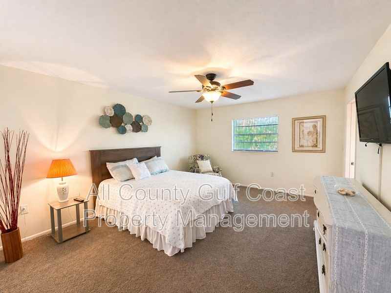 275 Mission Trl W #H - Photo 6 of 16