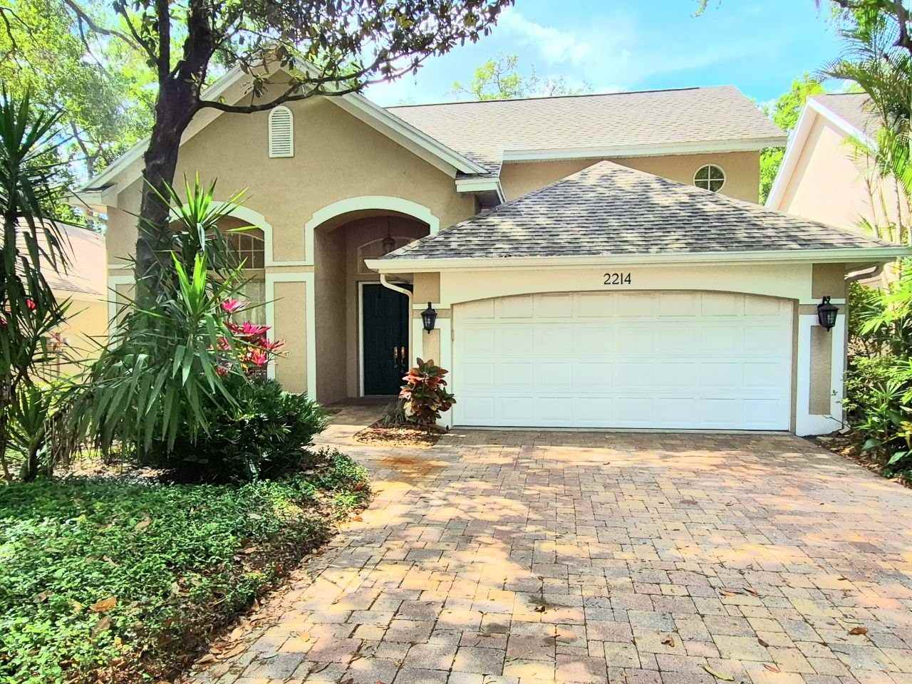 2214 Green Oaks Ln - Photo 4 of 50