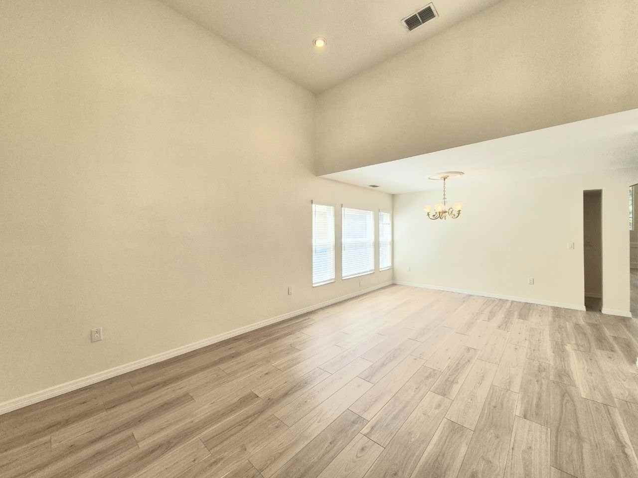 2214 Green Oaks Ln - Photo 6 of 50