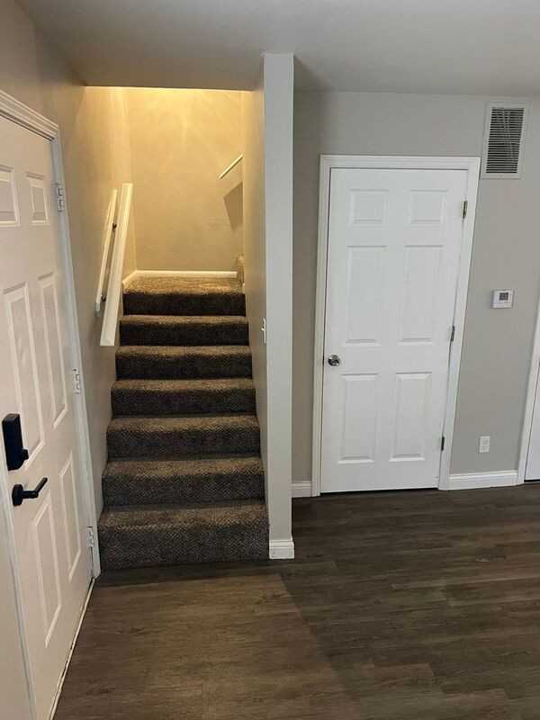 2929 E University St #8 - Photo 6 of 18