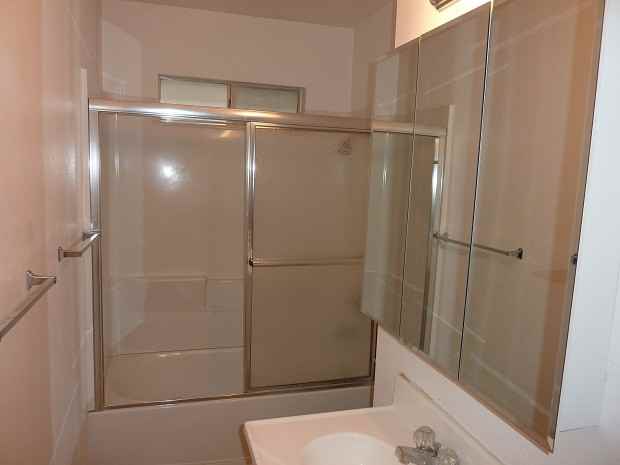 5322 Castle St - Photo 5 of 7