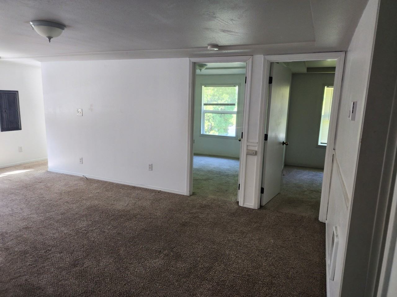 1409 W Railroad Ave #A - Photo 5 of 10