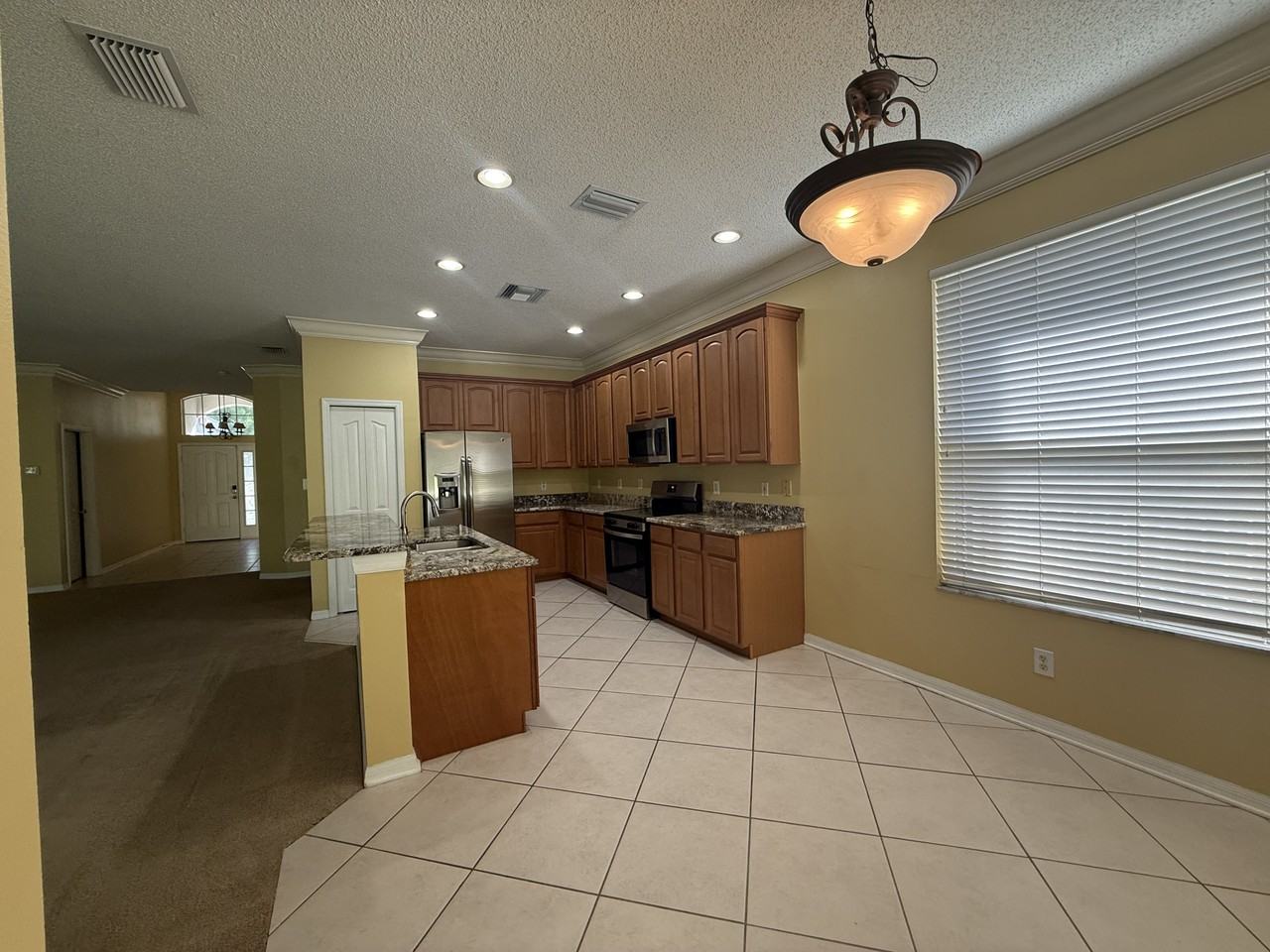 19138 Meadow Pine Dr - Photo 2 of 15