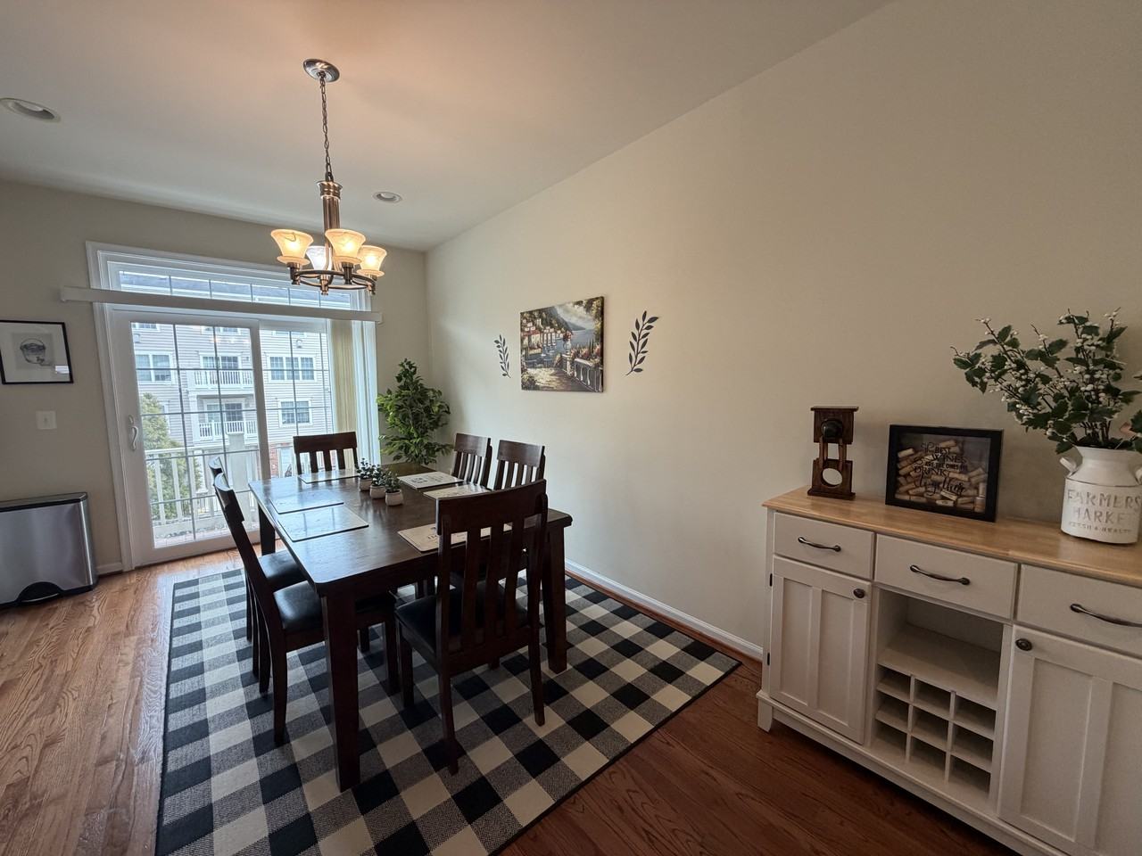 4587 Derring Ln - Photo 6 of 18