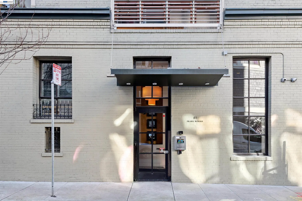 81 Frank Norris St - Photo 3 of 16