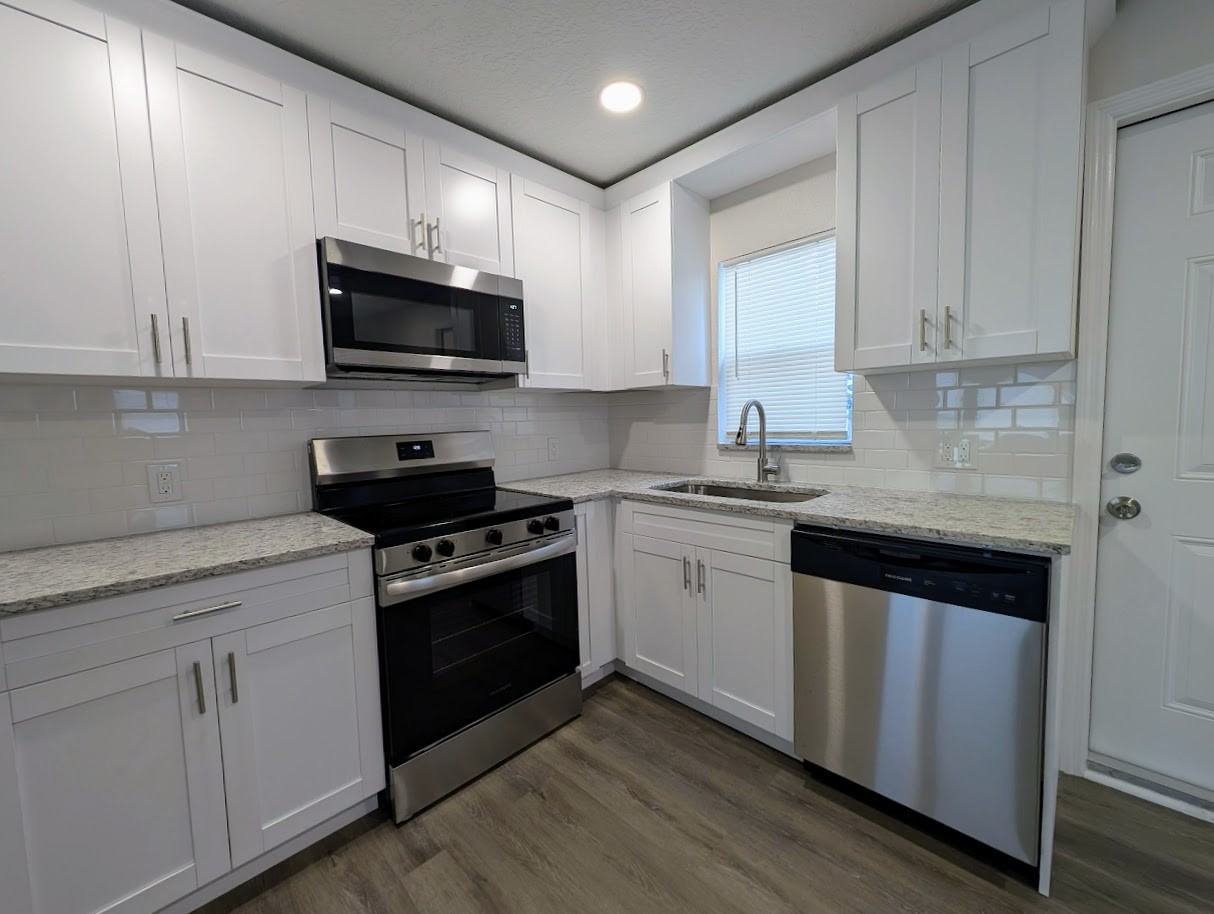 1321 W Rambla St - Photo 3 of 10