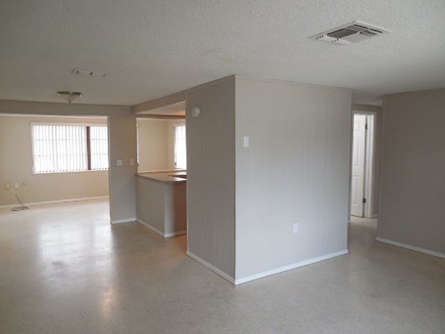 7217 Country Club Dr - Photo 4 of 24
