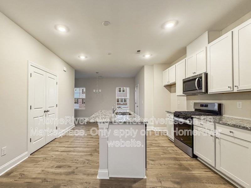 1927 Fishamble St - Photo 6 of 21