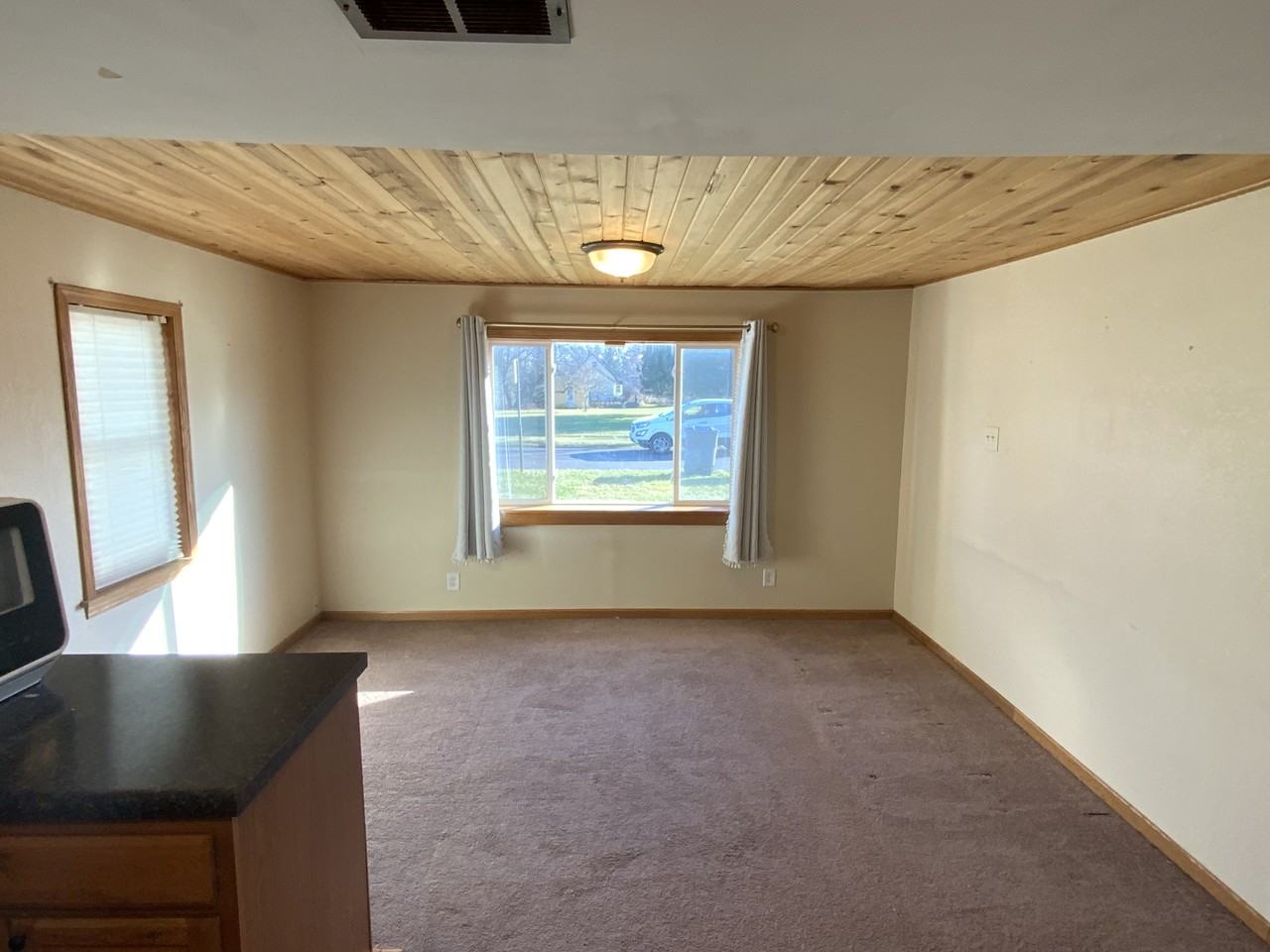 603 3rd Ave E - Photo 3 of 18