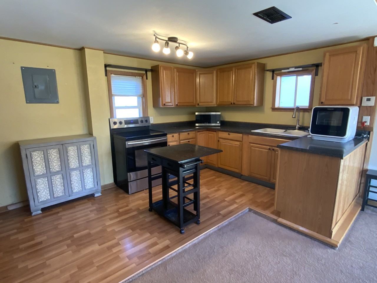 603 3rd Ave E - Photo 5 of 18