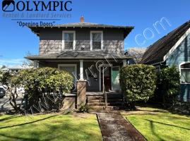 featured image of 2108 Capitol Way S
