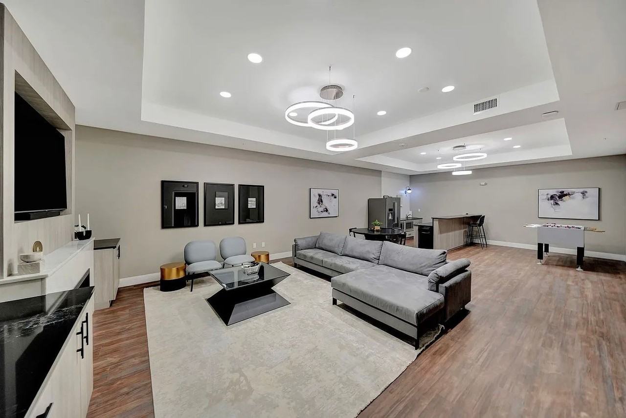 947 O St #601 - Photo 2 of 16