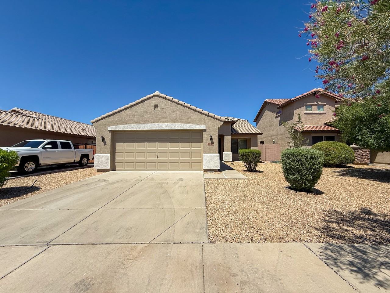 11322 W Buchanan St - Photo 2 of 28