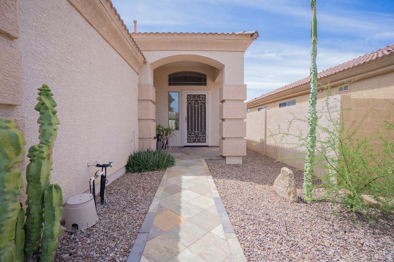 5039 E Lucia Dr - Photo 4 of 33